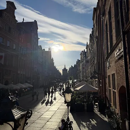 Dluga Street 50-51 I * Gdańsk